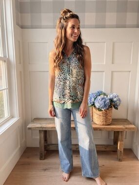 Lapis Mint & Multicolor Printed Sleeveless V-Neck Blouse Small